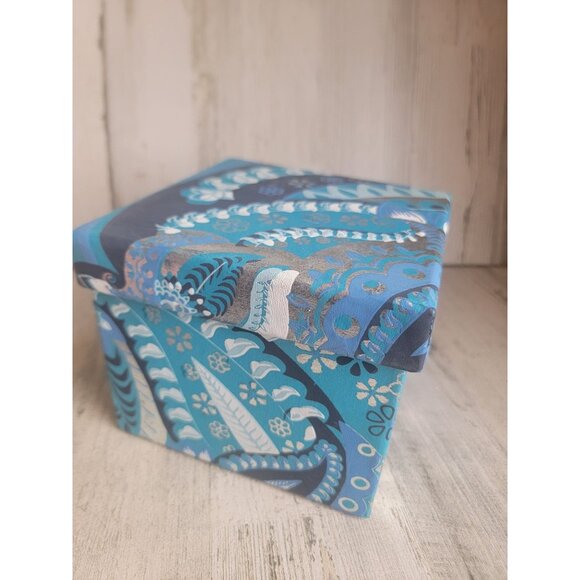 Blue floral gift box unique swirl abstract xmas decor flower - Picture 4 of 8